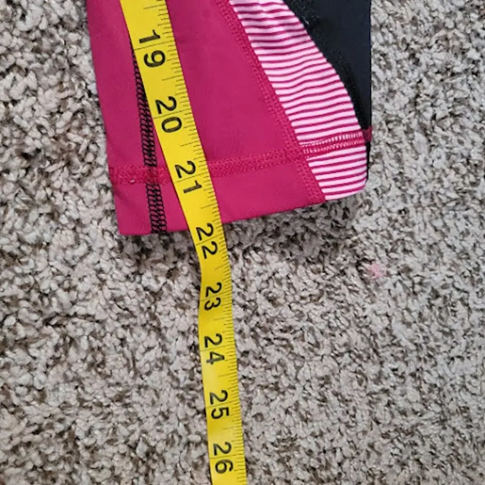 Lululemon- 2 piece cropped pants-= size 8 - Picture 7 of 7